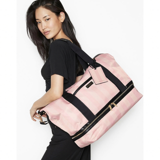 ヴィクトリアズシークレット(Victoria's Secret)の日本未発売 ビクトリアシークレットGetaway Overnight Bag  (トートバッグ)