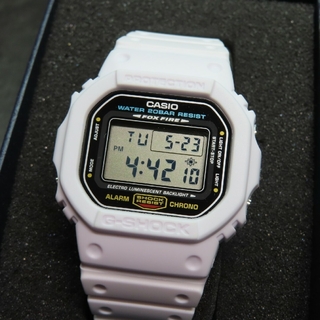 ジーショック(G-SHOCK)のカシオ/CASIO G-SHOCK/Gショック●DW-5600E-1【ホワイト】(腕時計(デジタル))