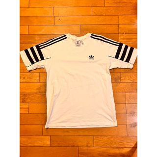 アディダス(adidas)のadidas アディダス　Tシャツ　白色(Tシャツ/カットソー(半袖/袖なし))