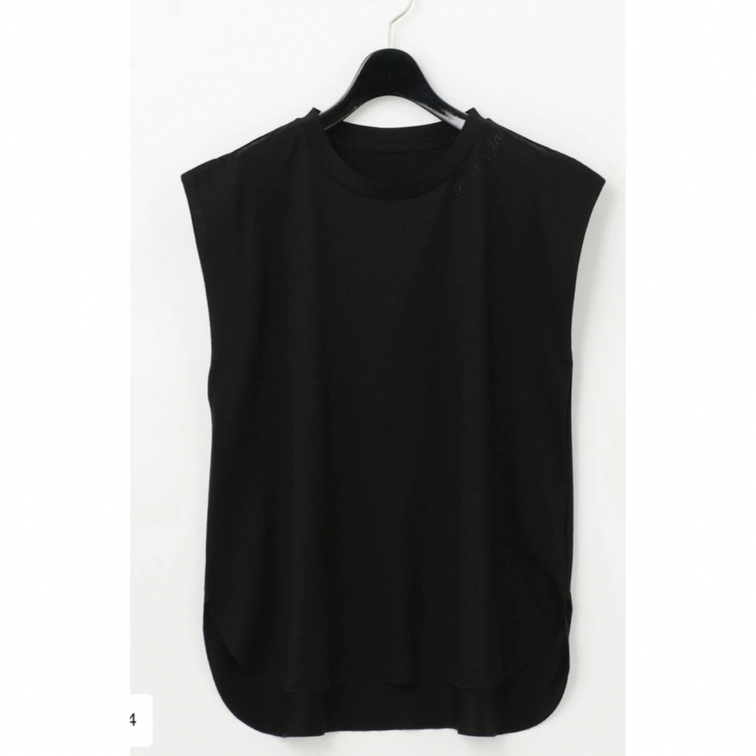 GRACE CONTINENTAL(グレースコンチネンタル)の未使用　2022SSグレースコンチネンタル　ネックロゴ刺繍ノースリーブ　36 黒 レディースのトップス(Tシャツ(半袖/袖なし))の商品写真