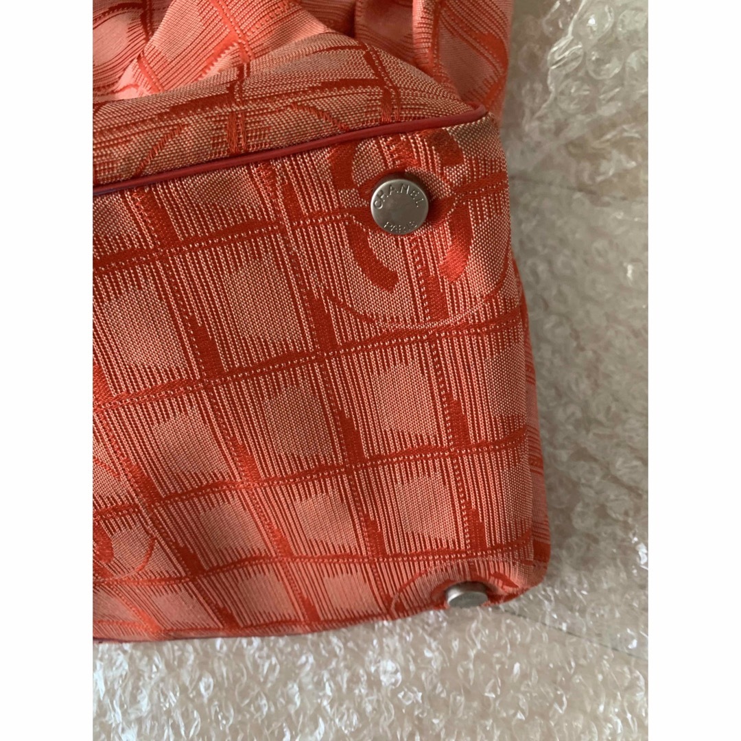 CHANEL シャネル ニュートラベルライン トートバッグ 赤