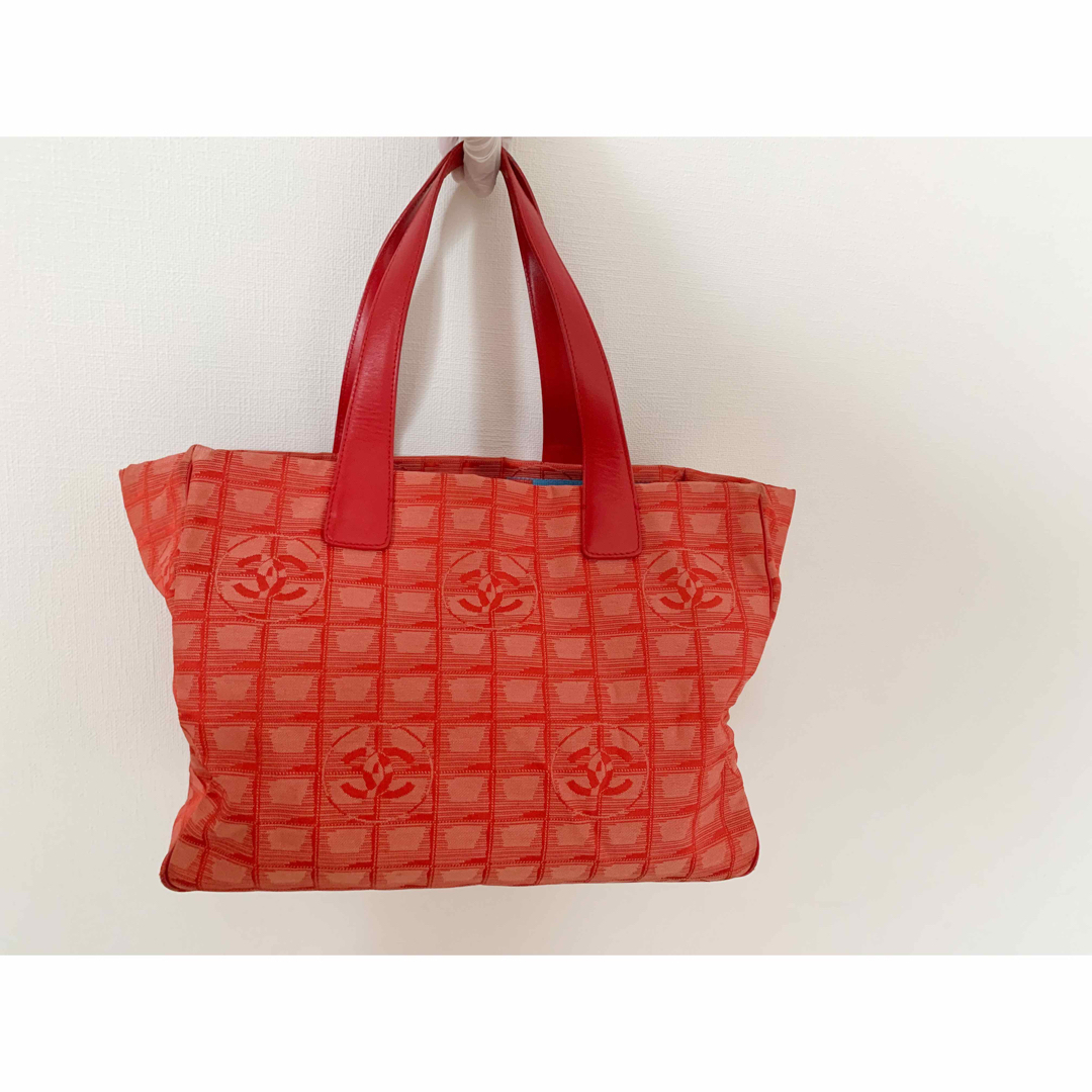 CHANEL シャネル ニュートラベルライン トートバッグ 赤