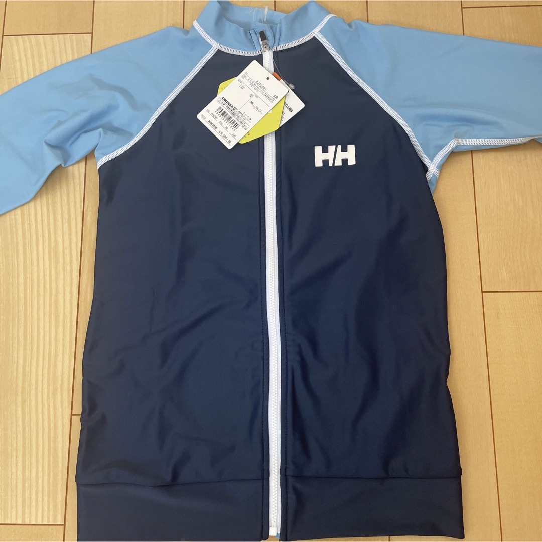 HELLY HANSEN(ヘリーハンセン)の【新品・未使用】ヘリーハンセン☆ラッシュガード☆140cm キッズ/ベビー/マタニティのキッズ服男の子用(90cm~)(水着)の商品写真