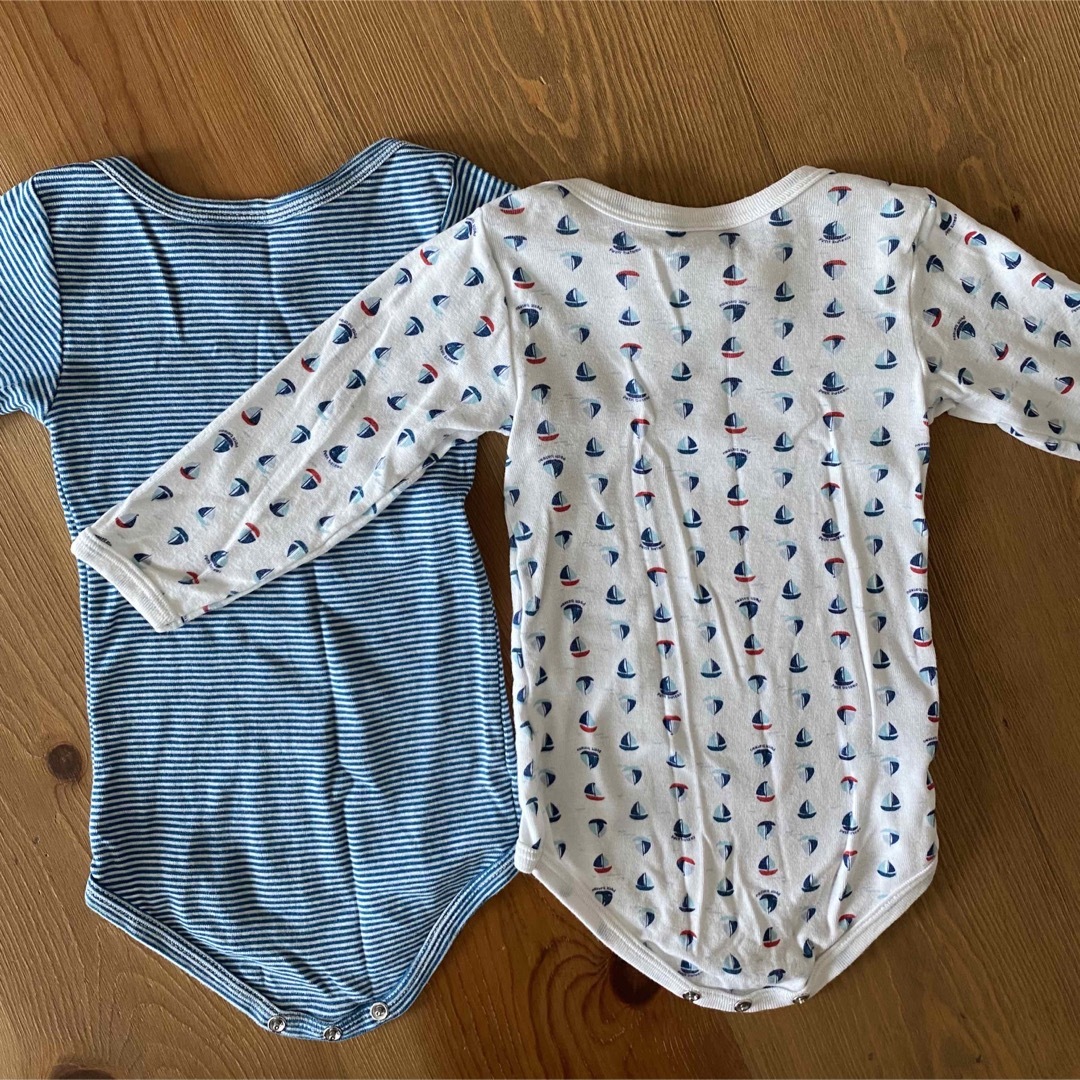 PETIT BATEAU(プチバトー)のpetit bateau プチバトー　肌着　長袖　70 2枚 キッズ/ベビー/マタニティのベビー服(~85cm)(肌着/下着)の商品写真