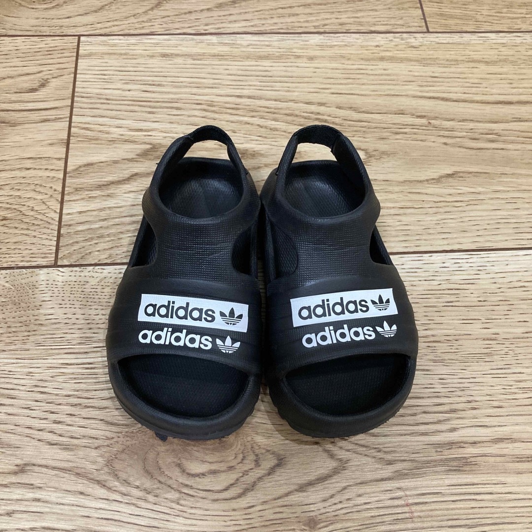 adidas(アディダス)のベビー　サンダル　アディダス　adidas キッズ/ベビー/マタニティのベビー靴/シューズ(~14cm)(サンダル)の商品写真