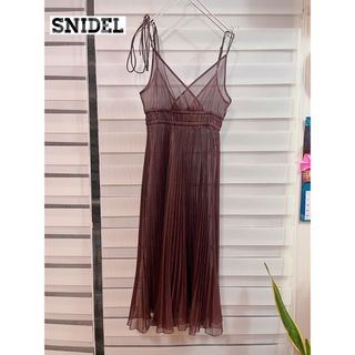 スナイデル(SNIDEL)の【美品♡】SNIDEL キャミワンピース　プリーツ　シースルー　ワンピース(ロングワンピース/マキシワンピース)