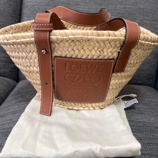 ロエベ(LOEWE)のLOEWE ロエベ かごバッグ　バスケットSサイズ　美品　人気(かごバッグ/ストローバッグ)