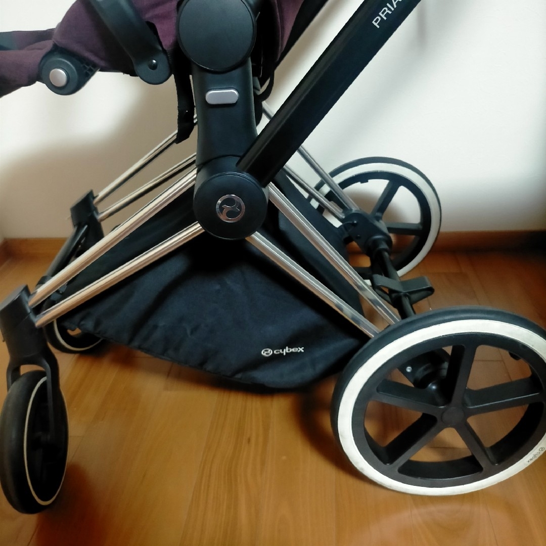 cybex(サイベックス)の限定色 美品 付属品多数 サイベックス cybex PRIAM プリアム キッズ/ベビー/マタニティの外出/移動用品(ベビーカー/バギー)の商品写真