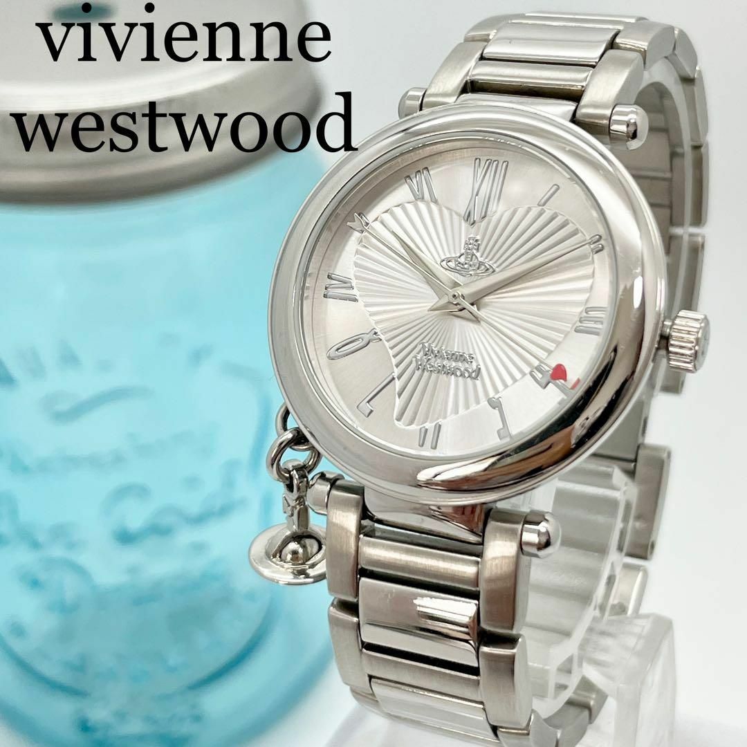 ファッション小物140 ヴィヴィアンウエストウッド時計　レディース腕時計　箱付き　人気　シルバー