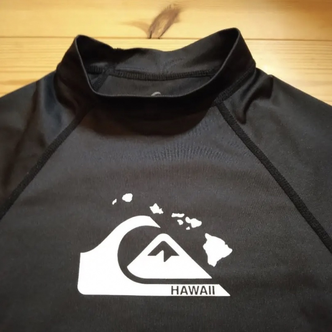 QUIKSILVER(クイックシルバー)のクイックシルバー　ラッシュガード　120〜130 スポーツ/アウトドアのスポーツ/アウトドア その他(サーフィン)の商品写真