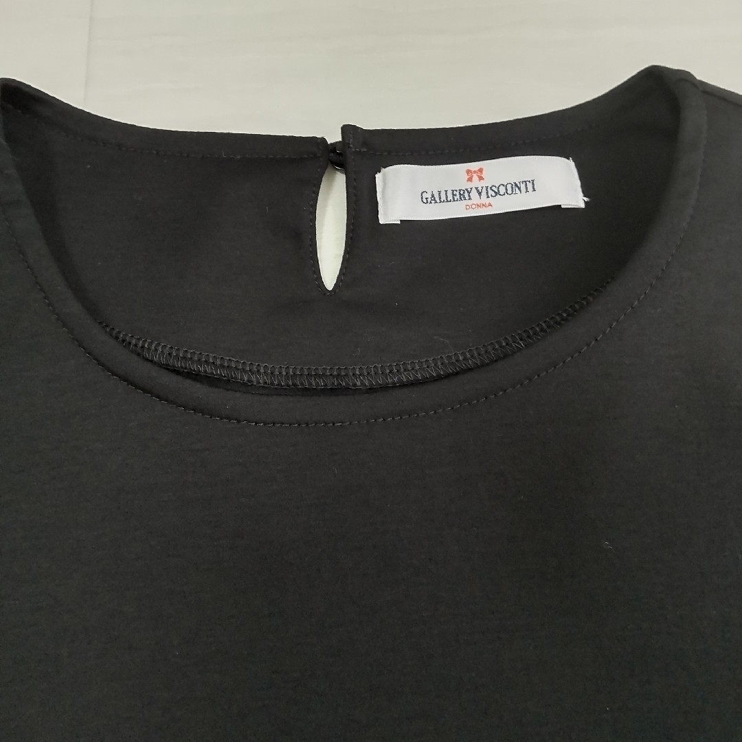 GALLERY VISCONTI(ギャラリービスコンティ)のギャラリービスコンティ　袖レーストップス　ブラック黒　2020SS　カタログ掲載 レディースのトップス(Tシャツ(半袖/袖なし))の商品写真