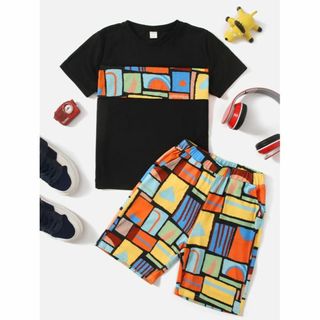 アンダーアーマー(UNDER ARMOUR)の【新品】140㎝　幾何学模様　カラフルセットアップ　Tシャツ＆短パン　2点セット(パンツ/スパッツ)