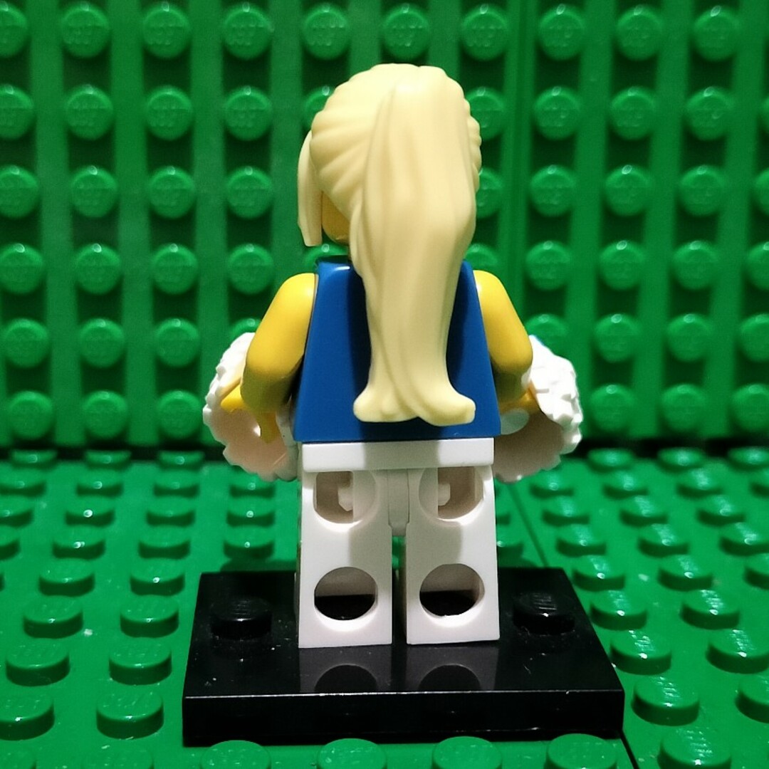 Lego(レゴ)のLEGO 8683 ミニフィギュア シリーズ1 チアリーダー エンタメ/ホビーのおもちゃ/ぬいぐるみ(その他)の商品写真