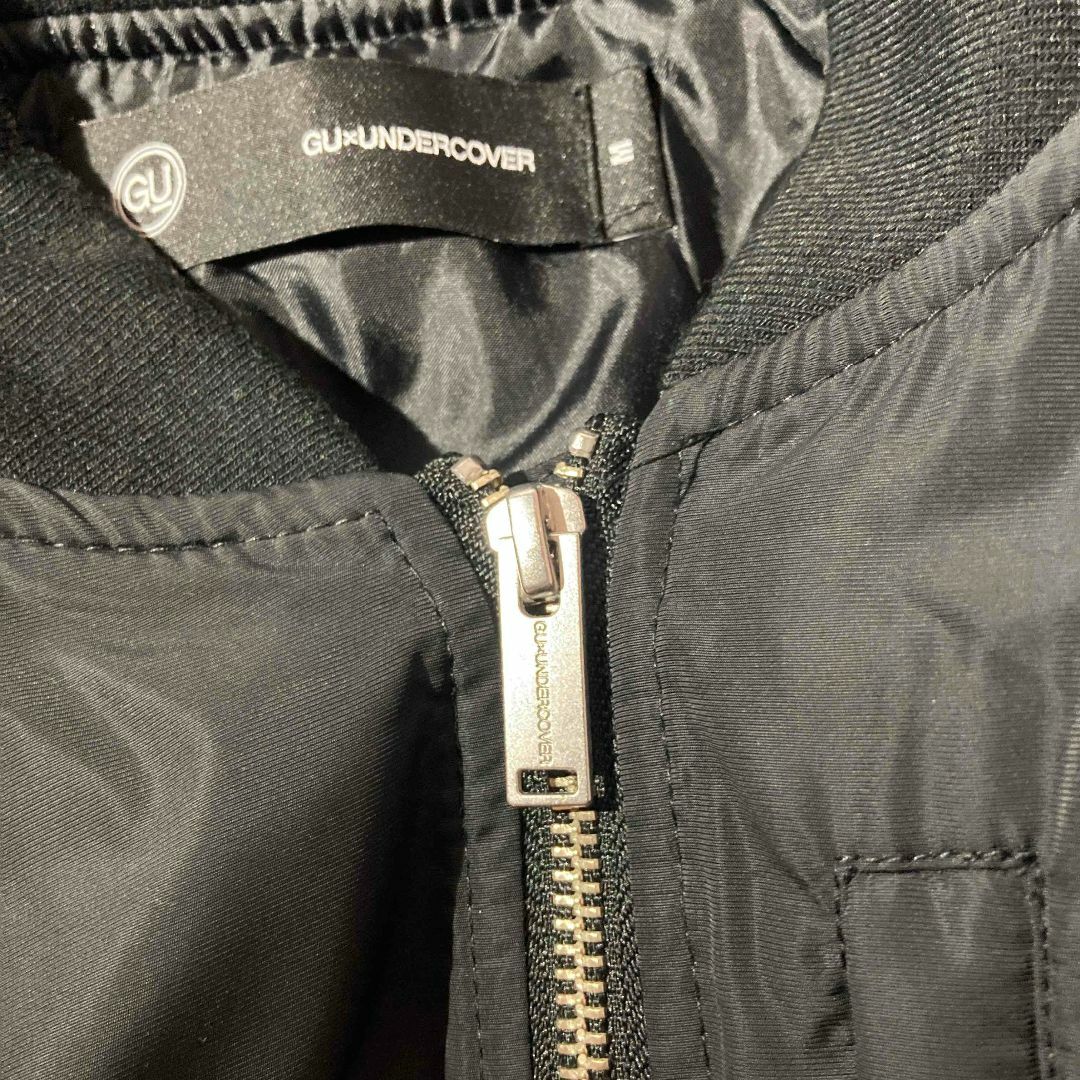 GU(ジーユー)の【Mサイズ】GU × アンダーカバー MA-1 ブルゾン レディースのジャケット/アウター(ミリタリージャケット)の商品写真