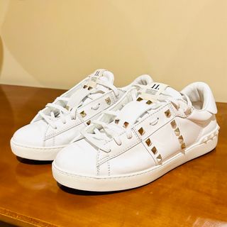 ヴァレンティノ(VALENTINO)の正規　伊勢丹購入　VALENTINO  スニーカー(スニーカー)