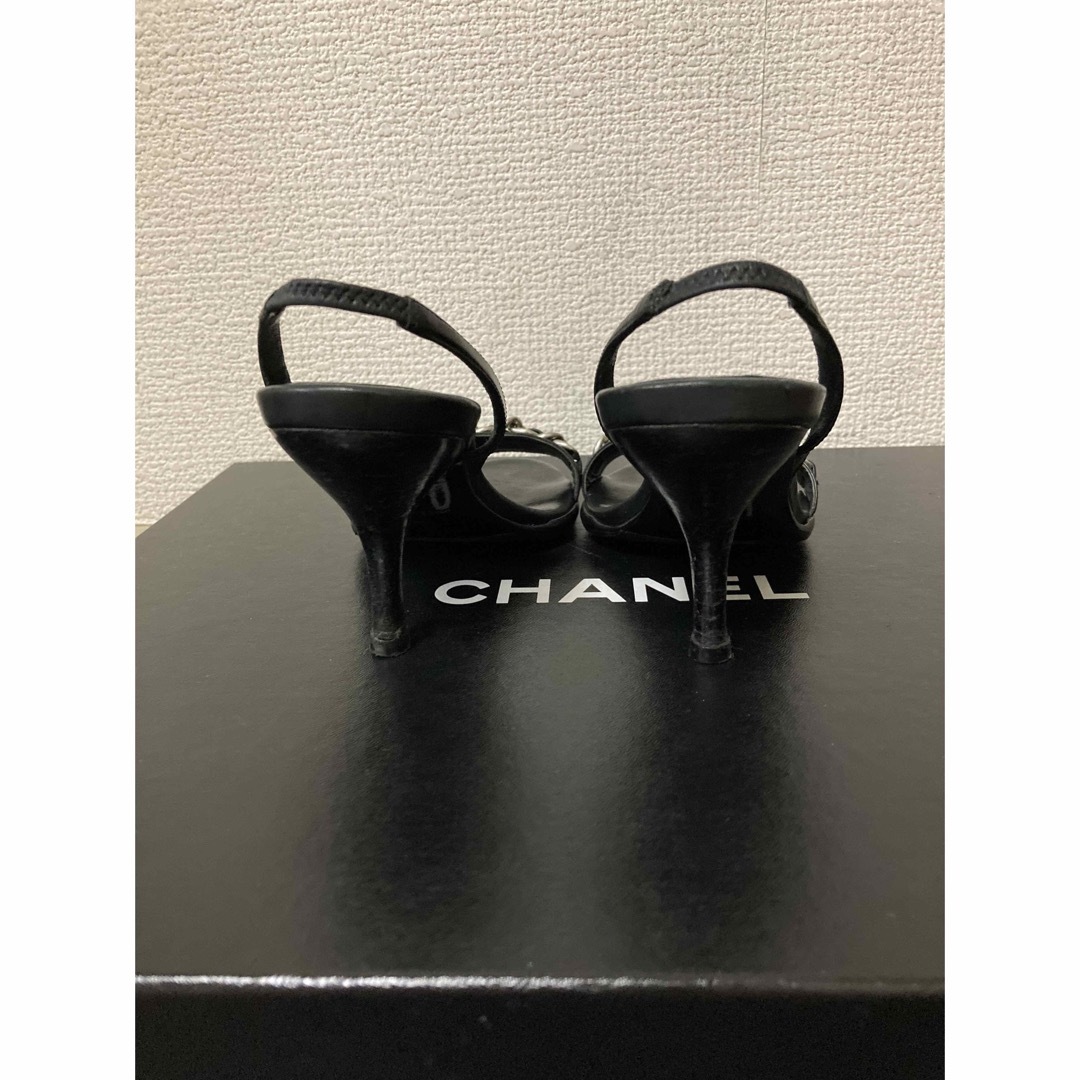 CHANEL(シャネル)のCHANEL チェーン バックストラップ サンダル 341/2 シャネル レディースの靴/シューズ(サンダル)の商品写真