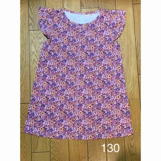 ユニクロ(UNIQLO)のANNA SUI   UNIQLO  女の子　トップス　130cm(Tシャツ/カットソー)