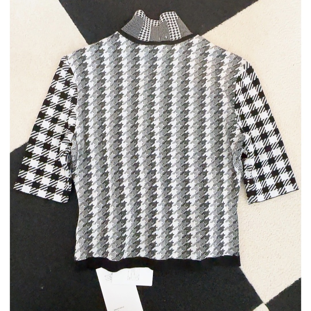 mame(マメ)のマメ Mame ニット　チェック　千鳥格子　半袖　プレスプリング2023 新品 レディースのトップス(ニット/セーター)の商品写真