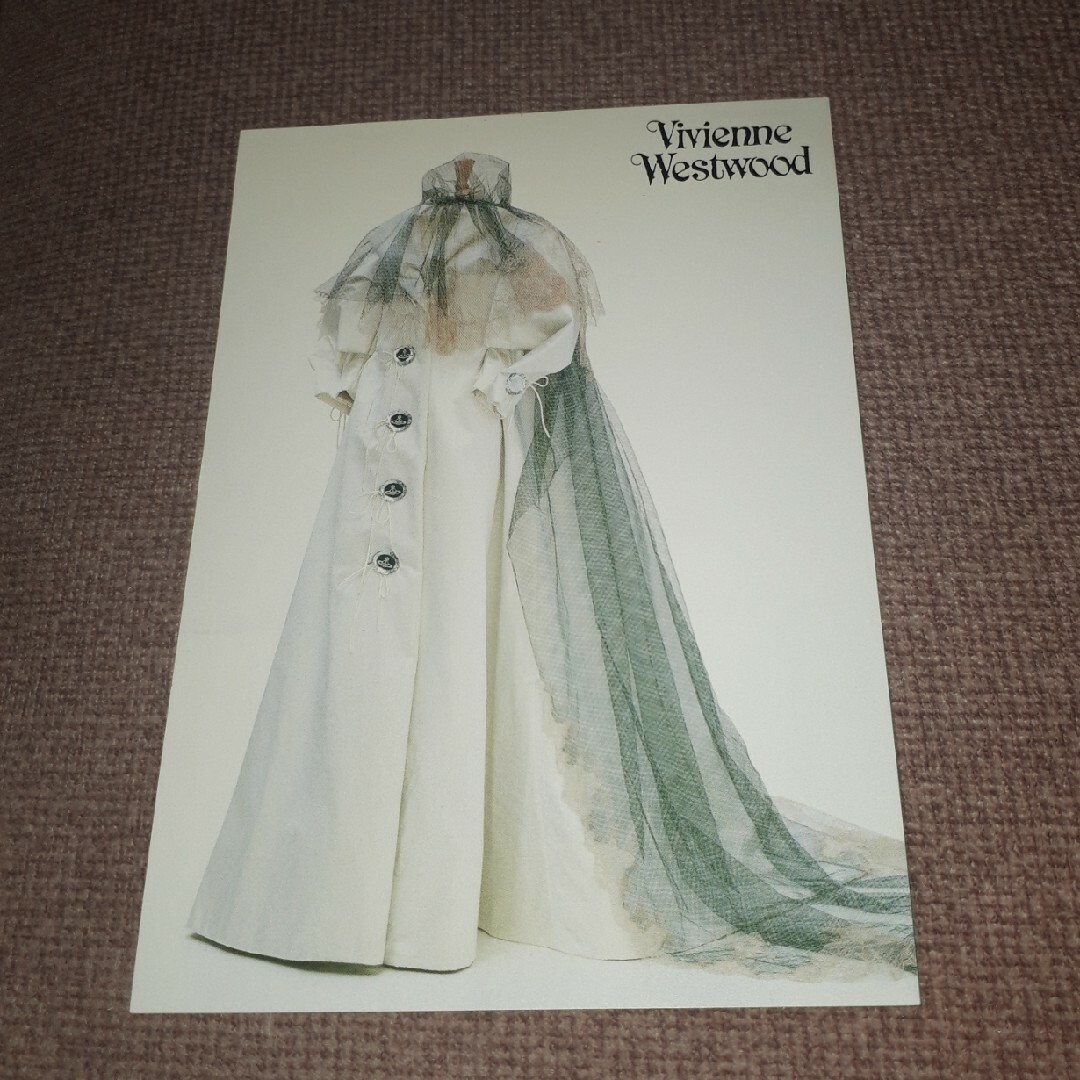 Vivienne Westwood(ヴィヴィアンウエストウッド)の【Vivienne Westwood】ポスカ[稀少] エンタメ/ホビーのエンタメ その他(その他)の商品写真