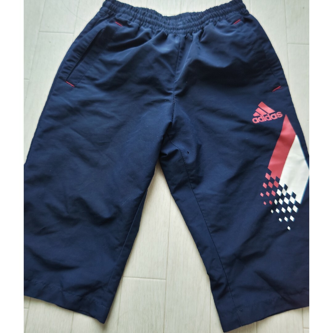 adidas(アディダス)のアディダス　ハーフパンツ130 キッズ/ベビー/マタニティのキッズ服男の子用(90cm~)(パンツ/スパッツ)の商品写真