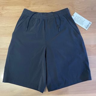 ルルレモン(lululemon)の【新品】メンズショートパンツ 黒(ウェア)