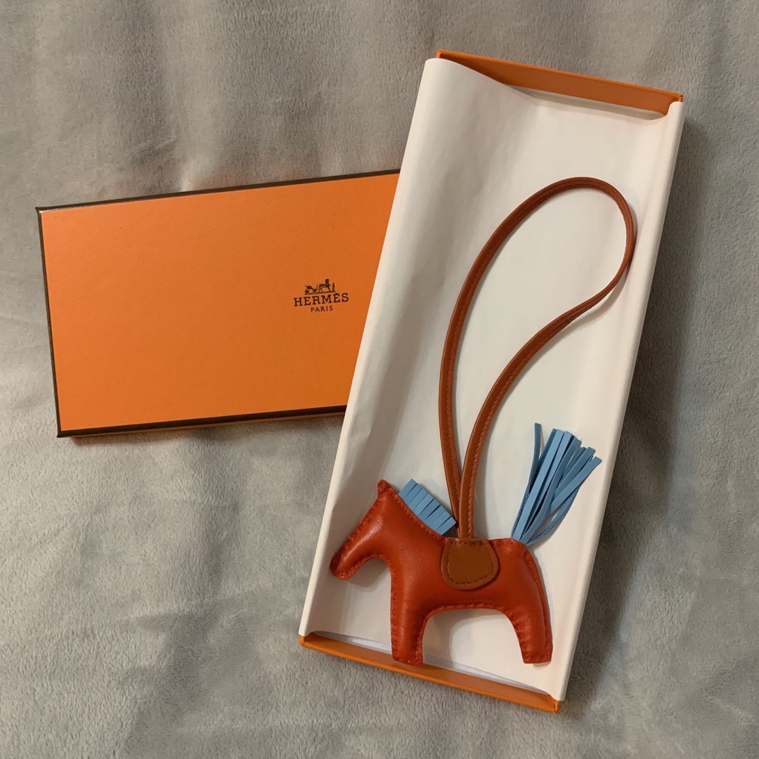 Hermes - エルメス ロデオチャーム PM 新品未使用 rodeo 赤の通販 by