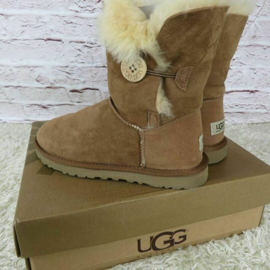 《大人気》UGG アグ ムートン・ボア ブーツ　ベイリーボタン