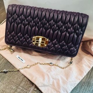 ミュウミュウ ミニバッグの通販 300点以上 | miumiuを買うならラクマ