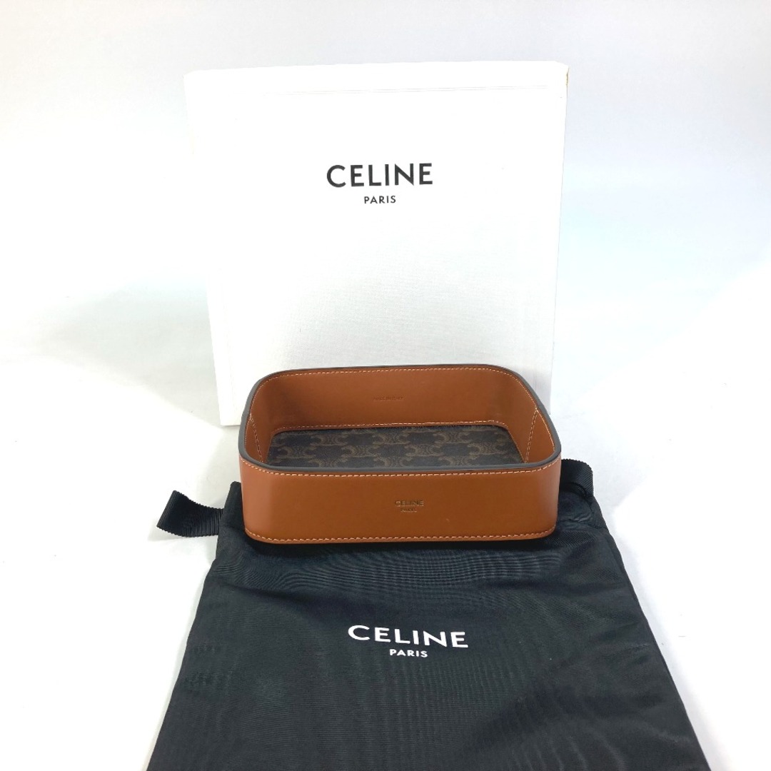 celine(セリーヌ)のセリーヌ CELINE トリオンフ アクセサリーボウル 4M0262ABO トレイ トレー インテリア 小物入れ レザー タン ブラウン 美品 インテリア/住まい/日用品のインテリア小物(小物入れ)の商品写真