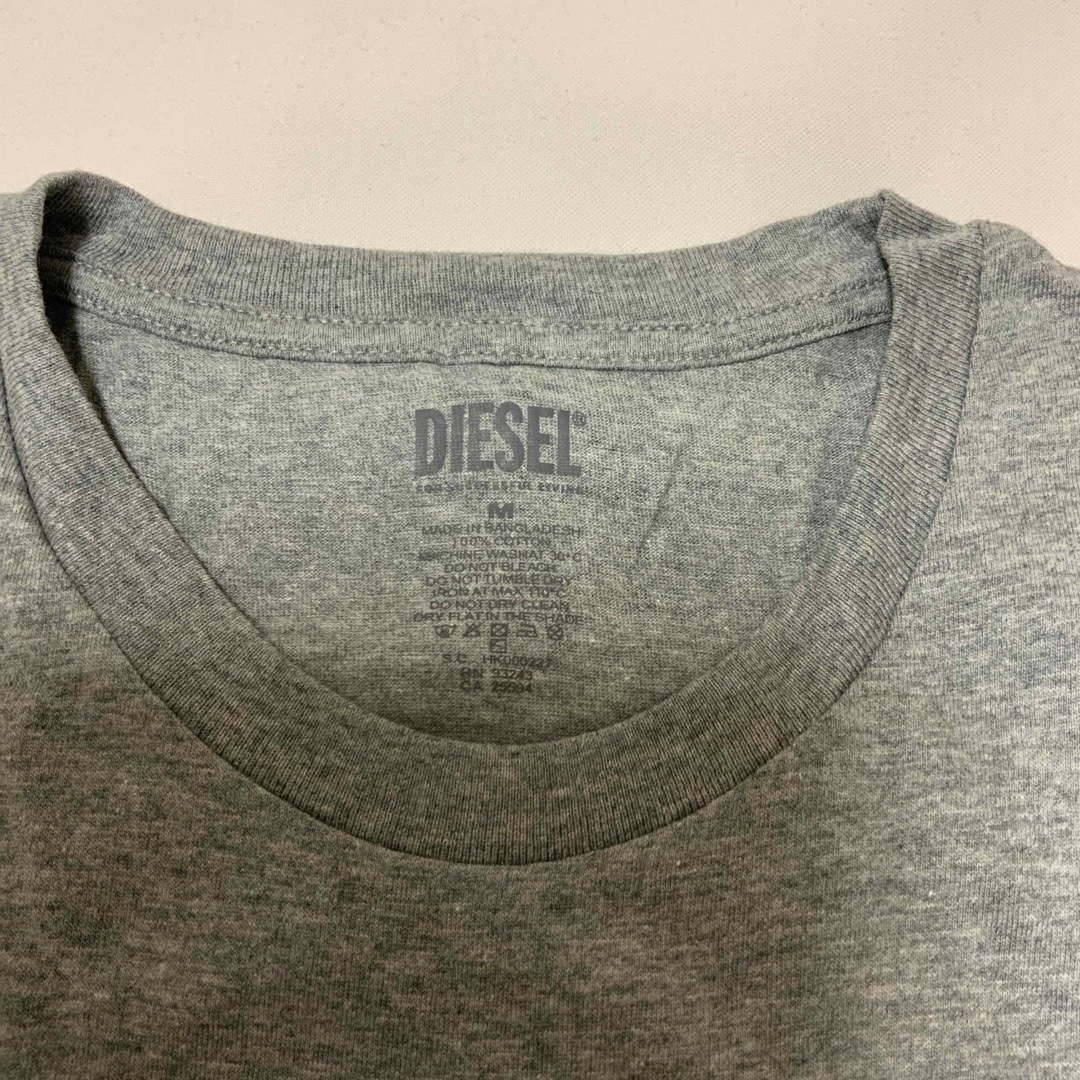 DIESEL(ディーゼル)の洗練されたデザインDIESEL　クルーネック　ブラック/グレー　2枚セット　XL メンズのトップス(Tシャツ/カットソー(半袖/袖なし))の商品写真