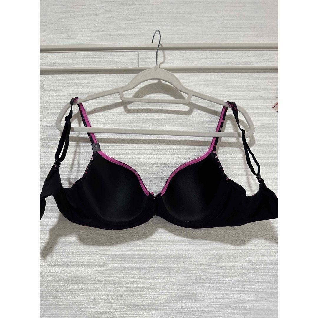 Victoria's Secret(ヴィクトリアズシークレット)のVictoria's Secret ハート♡プリントブラ　32DD （E70） レディースの下着/アンダーウェア(ブラ)の商品写真