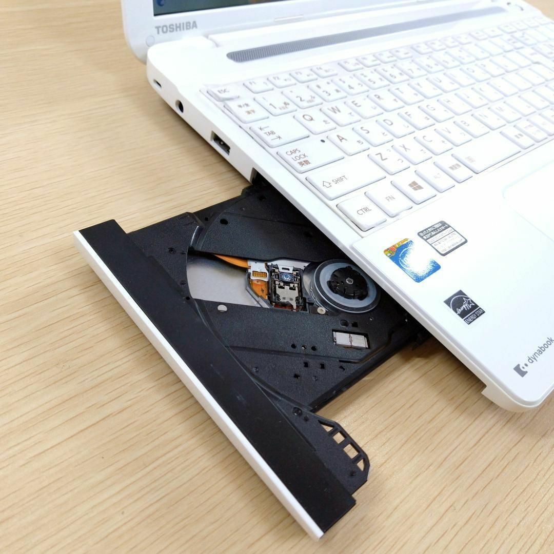 東芝 - 182✨Win11✨SSD256GBメモリ8G✨Office付きノートパソコン白の