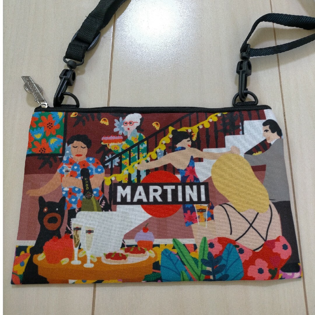 新品未使用 MARTINI ポーチ レディースのファッション小物(ポーチ)の商品写真