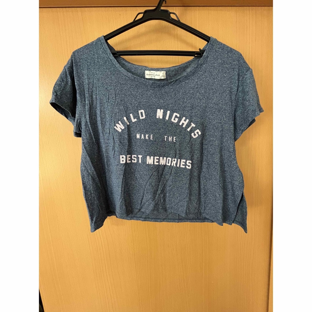 Abercrombie&Fitch(アバクロンビーアンドフィッチ)の【アバクロ】クロップドボックスTシャツ レディースのトップス(Tシャツ(半袖/袖なし))の商品写真