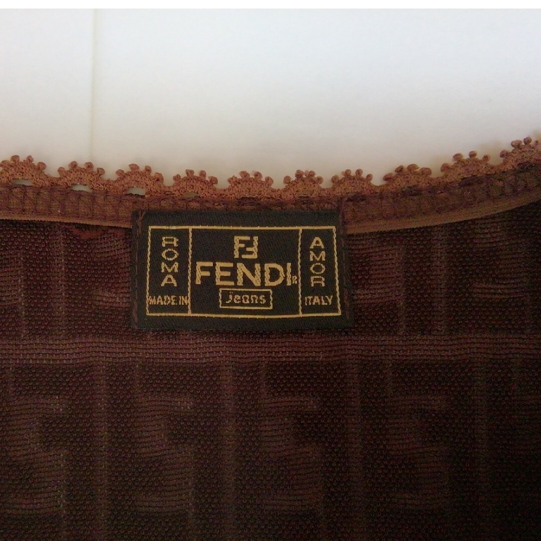 FENDI(フェンディ)のイタリア製　正規品　FENDI　半袖カーディガン レディースのトップス(カーディガン)の商品写真