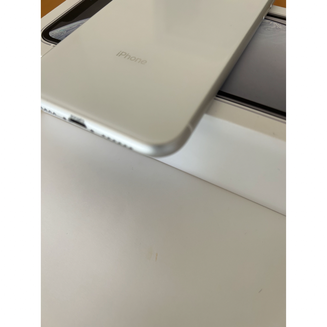 iPhoneXRホワイト　強化ガラスコーティング済み 4