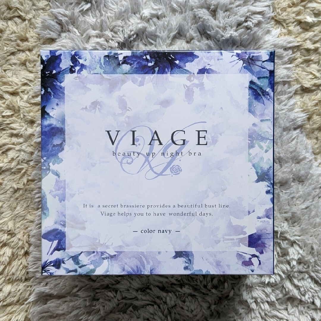 VIAGE(ヴィアージュ)のお値下げ中❗新品未使用VIAGEヴィアージュナイトブラネイビーＭ/L ブラジャー レディースの下着/アンダーウェア(ブラ)の商品写真