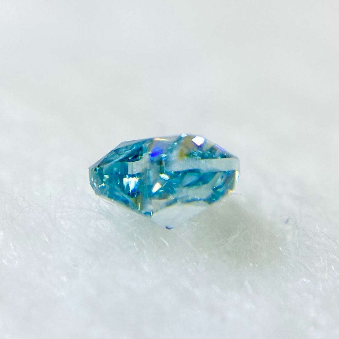 FANCY VIVID BLUE GREEN 0.25ct HS/RT1187 レディースのアクセサリー(その他)の商品写真