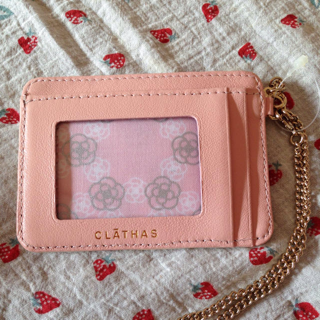 CLATHAS(クレイサス)のCLATHAS  新品♡パスケース レディースのファッション小物(名刺入れ/定期入れ)の商品写真