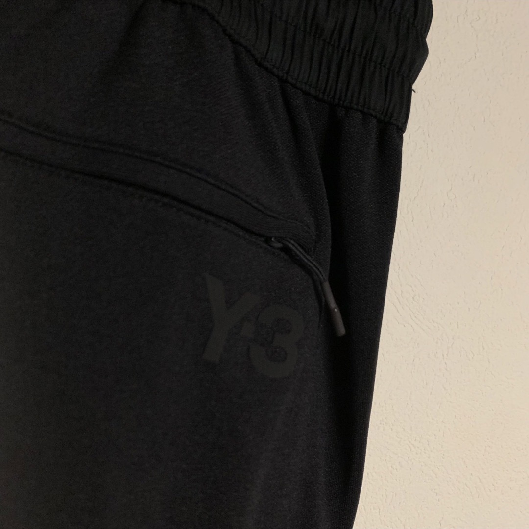 Y-3(ワイスリー)の【美品】Y-3 ワイスリー 20ss クラシック ストレート トラックパンツ メンズのパンツ(その他)の商品写真