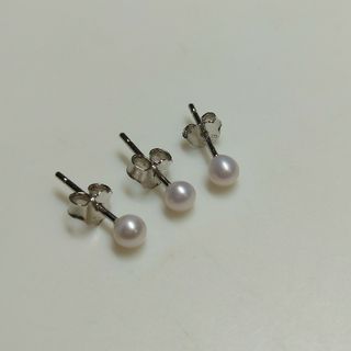 淡水パールのピアス　3つセット(ピアス)