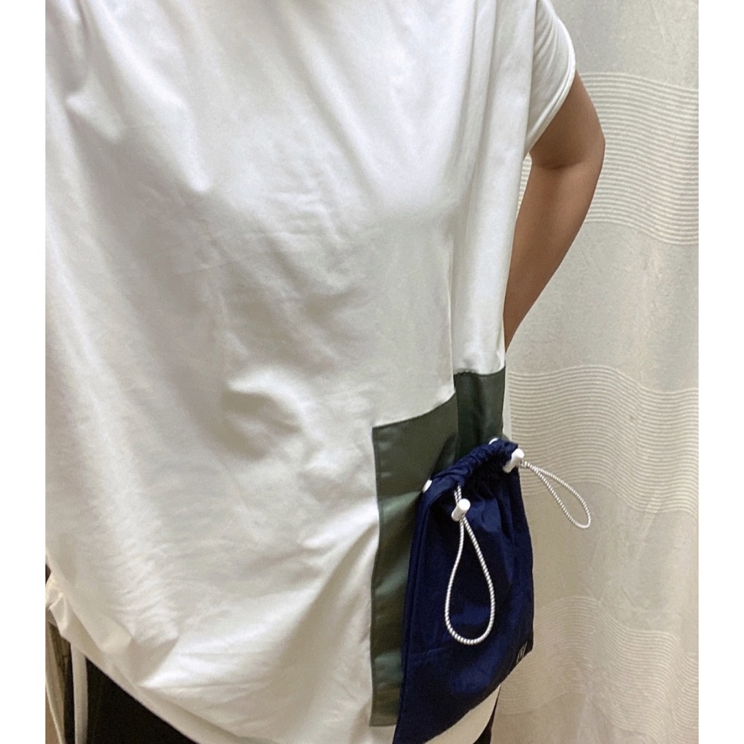 UN3D.(アンスリード)のUN3D ドローストリングポケットトップ レディースのトップス(Tシャツ(半袖/袖なし))の商品写真