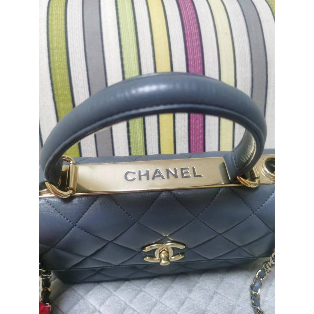 CHANEL  トップハンドルフラップバッグ レディースのバッグ(ショルダーバッグ)の商品写真