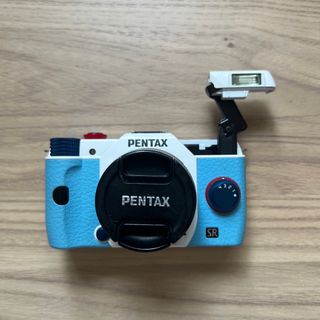 ペンタックス(PENTAX)のPENTAX Q10 綾波【7%クーポン期間特価】(デジタル一眼)