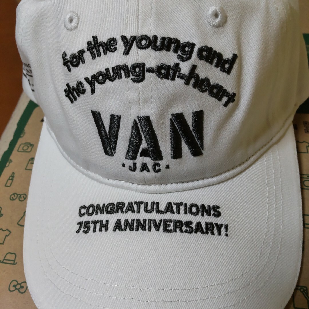VAN75周年記念キャップ