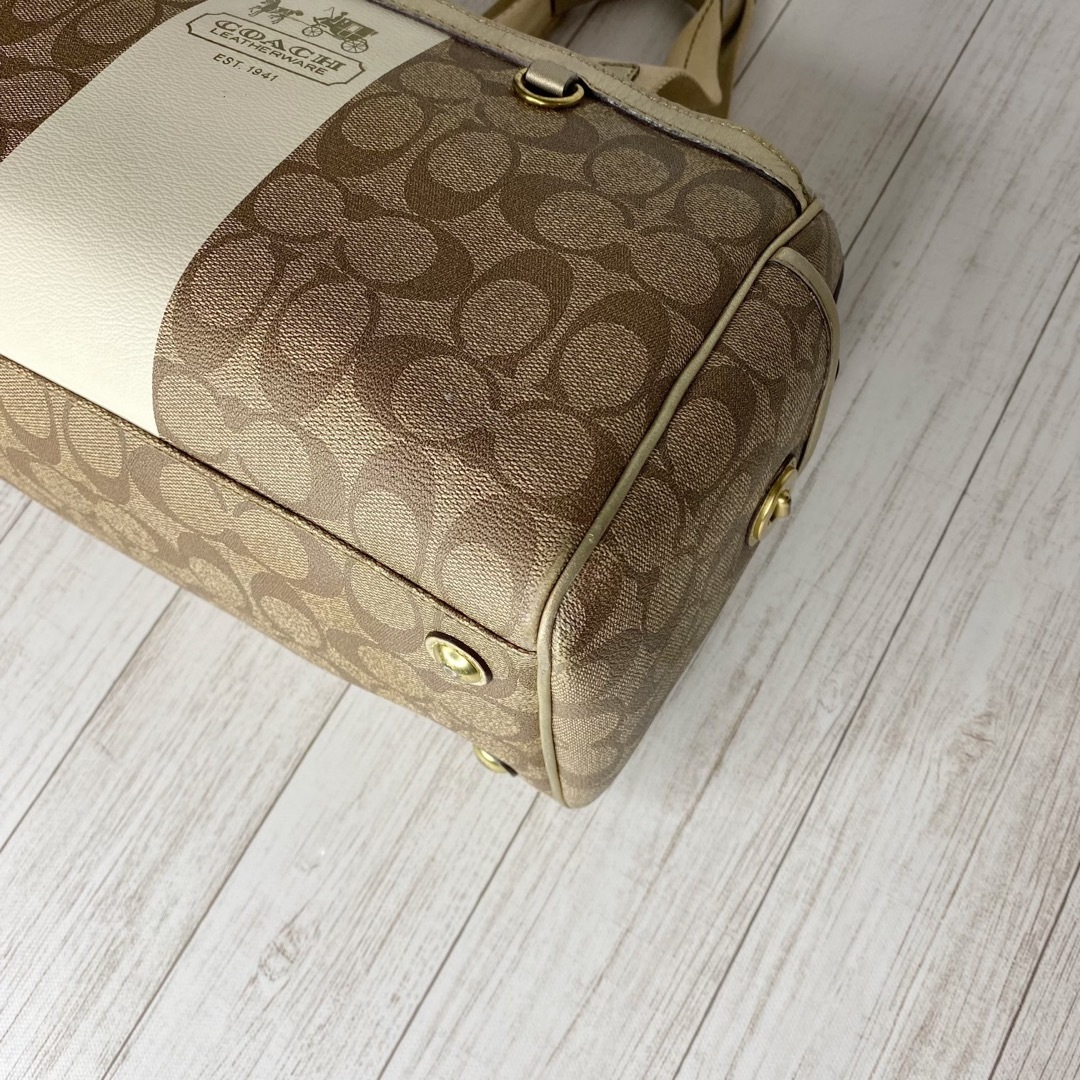 COACH(コーチ)のCOACH コーチ　シグネチャー　ミニボストンバッグ レディースのバッグ(ボストンバッグ)の商品写真