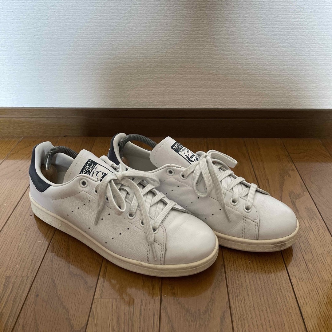 adidas(アディダス)の【値下】【中古】アディダス　スタンスミス　27センチ メンズの靴/シューズ(スニーカー)の商品写真
