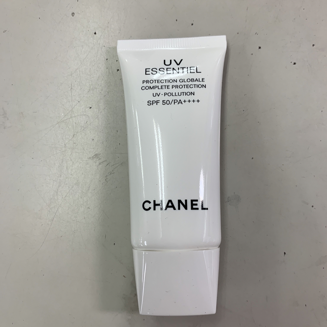 CHANEL(シャネル)のUVエサンシエルコンプリート コスメ/美容のボディケア(日焼け止め/サンオイル)の商品写真