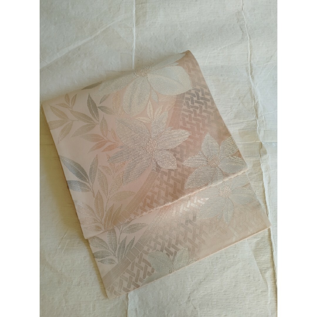 うすいピンクに大輪の花　正絹　袋帯