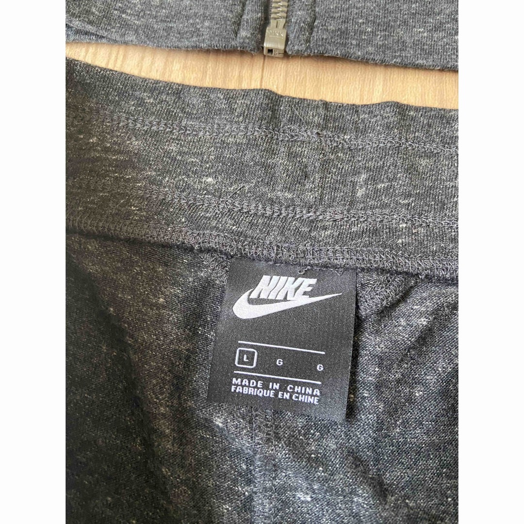 NIKE(ナイキ)のナイキ　レディース　L レディースのトップス(パーカー)の商品写真